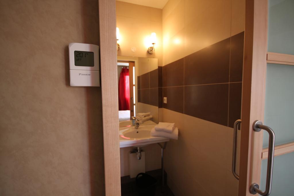 Hotel D'Arcins Latresne Rum bild